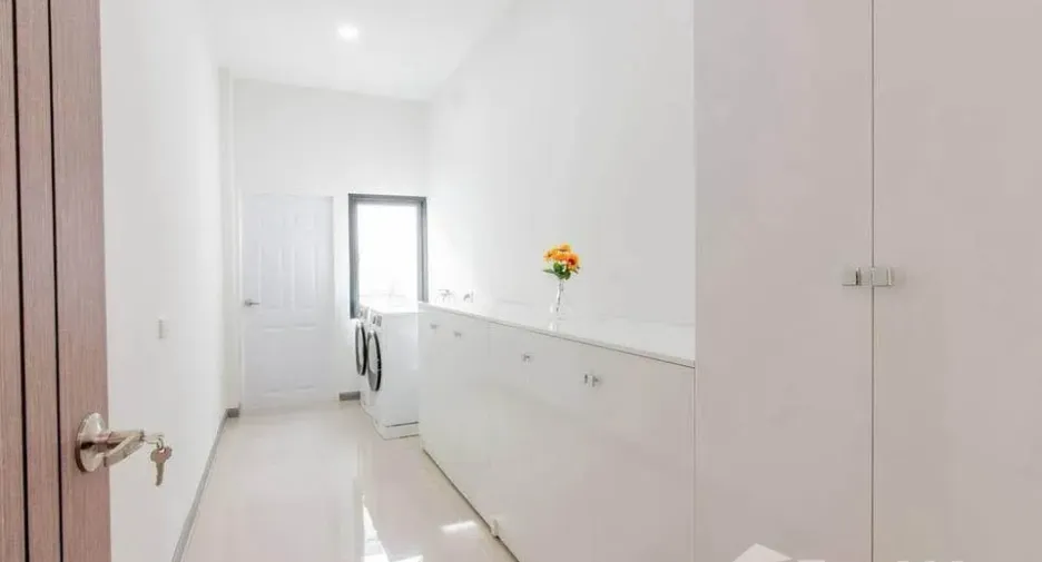 For sale 3 bedrooms villa in Bang Lamung, Chonburi