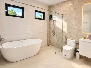 For rent 6 bedrooms villa in Bang Lamung, Chonburi