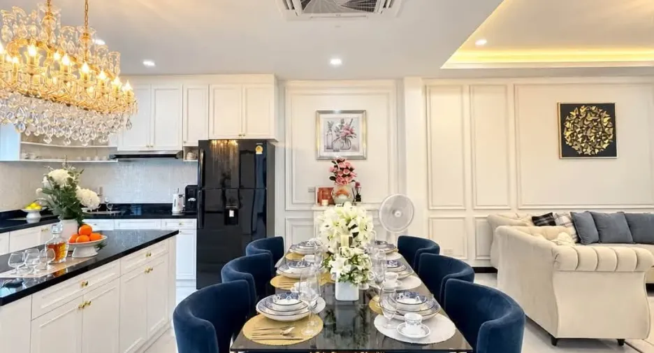 For rent 6 bedrooms villa in Bang Lamung, Chonburi