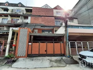 ให้เช่า และ ขาย 5 ห้องนอน ทาวน์เฮ้าส์ ใน สวนหลวง, กรุงเทพฯ