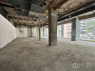 Аренда торговое помещение в Щаттхана, Бангкок