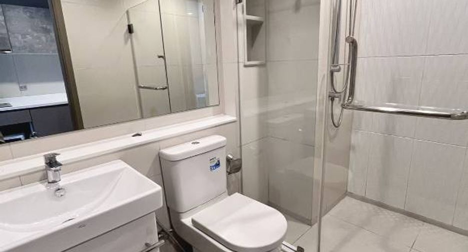 For rent and for sale 1 bed condo in Huai Khwang, Bangkok
