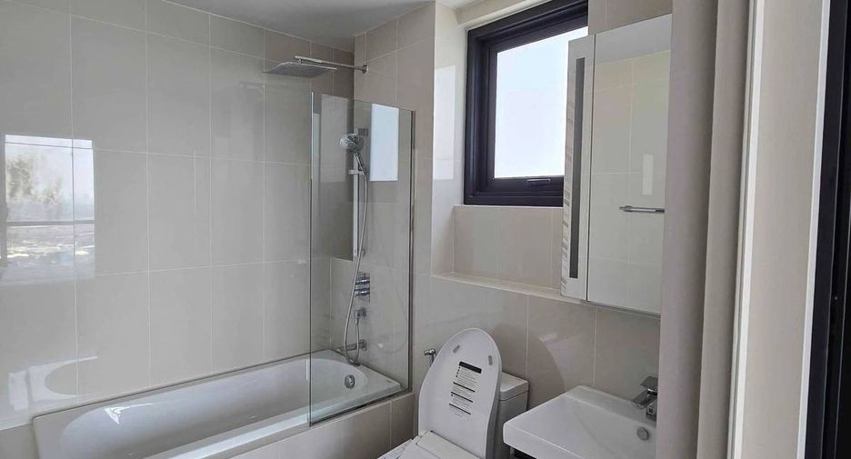 For sale 2 bedrooms condo in Khlong Toei, Bangkok