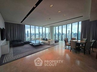 For rent 3 ベッドルーム condo in Khlong San, Bangkok