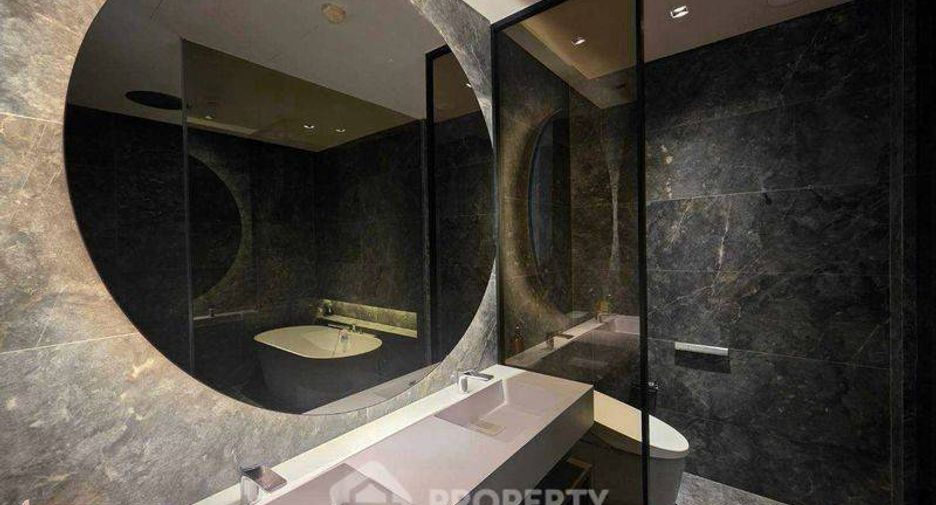 For rent 3 ベッドルーム condo in Khlong San, Bangkok