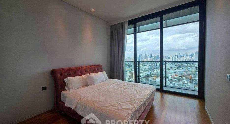 For rent 3 ベッドルーム condo in Khlong San, Bangkok