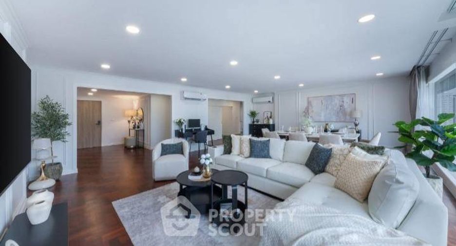 Condo en alquiler de 3 habitaciones en Watthana, Bangkok