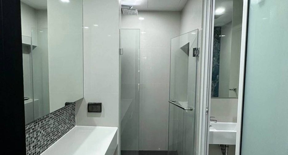 Condo en alquiler de 1 habitaciones en Khlong Toei, Bangkok