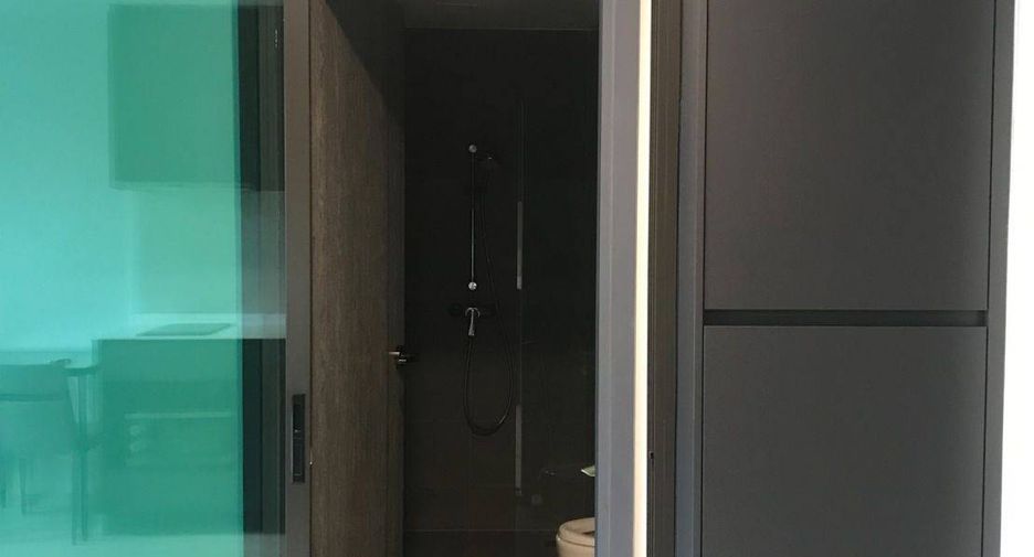 Condo en alquiler de 1 habitaciones en Khlong Toei, Bangkok