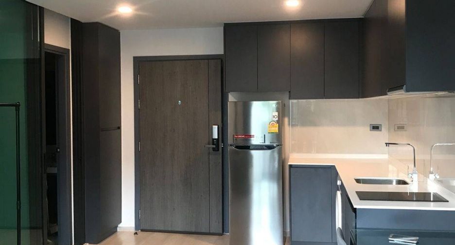 Condo en alquiler de 1 habitaciones en Khlong Toei, Bangkok