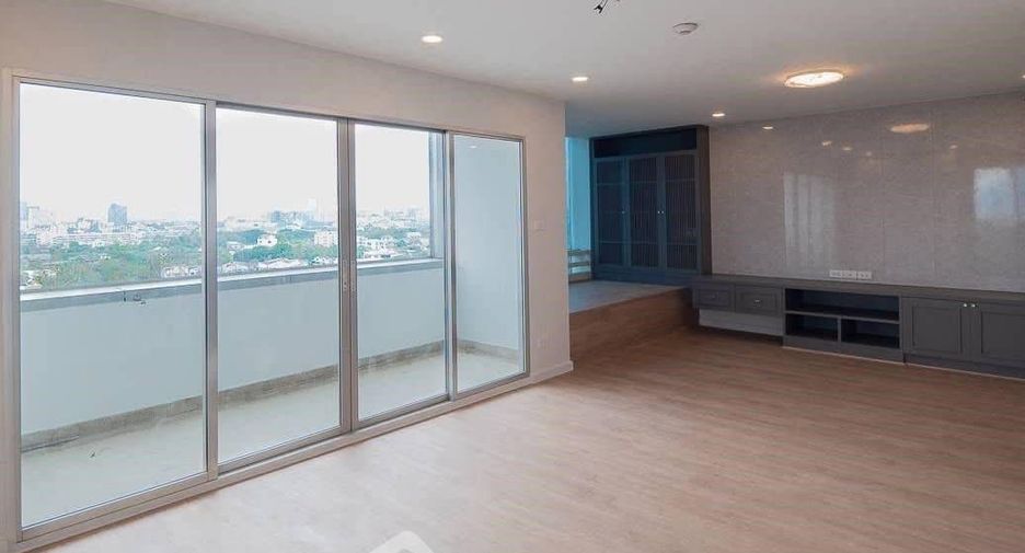 À vendre 2 chambres condo à Chatuchak, Bangkok
