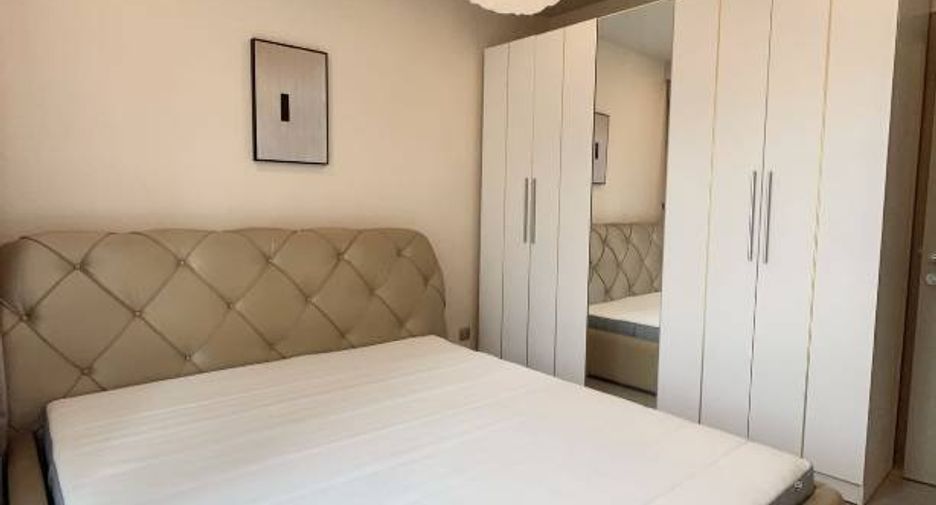 For rent and for sale 2 bedrooms condo in Huai Khwang, Bangkok