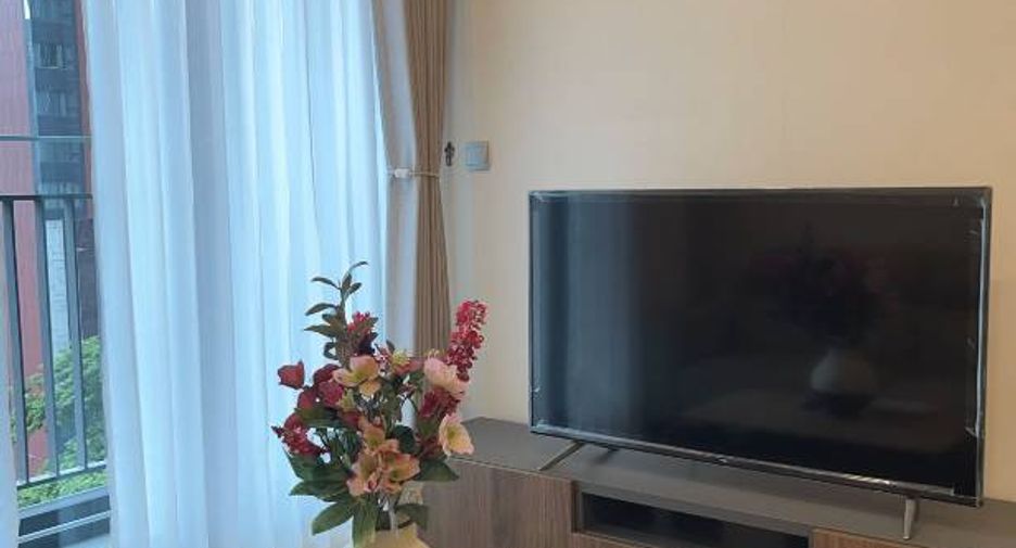 For rent and for sale 2 bedrooms condo in Huai Khwang, Bangkok