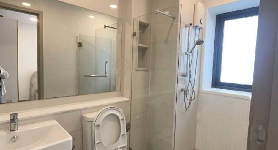 For rent and for sale 2 bedrooms condo in Huai Khwang, Bangkok