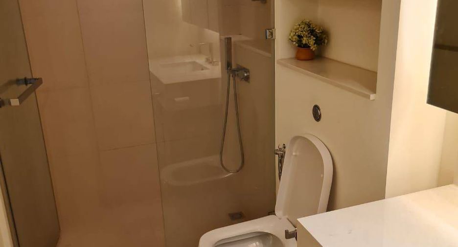 À vendre 1 chambre condo à Sathon, Bangkok