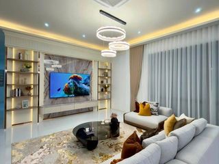 For sale 5 ベッドルーム villa in Bang Lamung, Chonburi