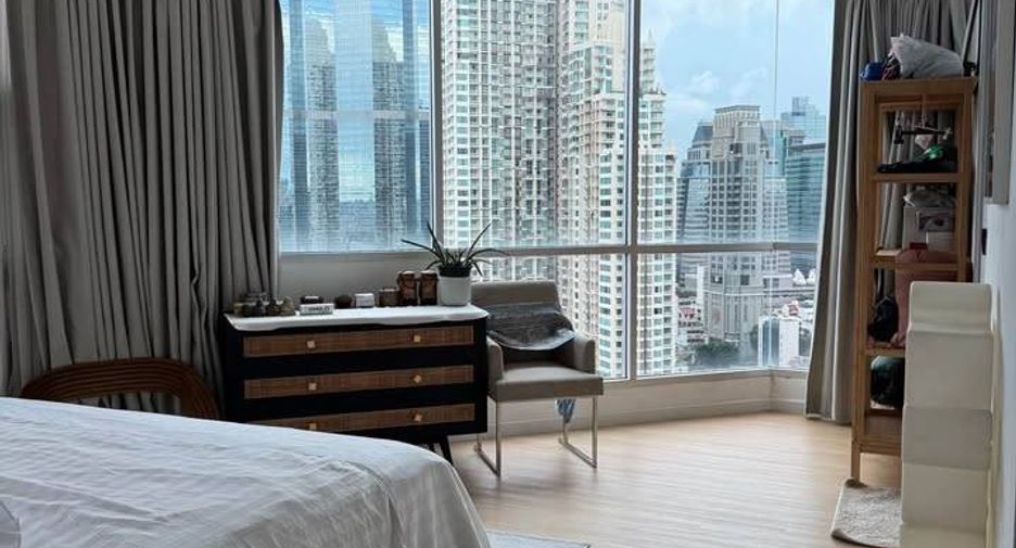For sale 2 bedrooms condo in Sathon, Bangkok