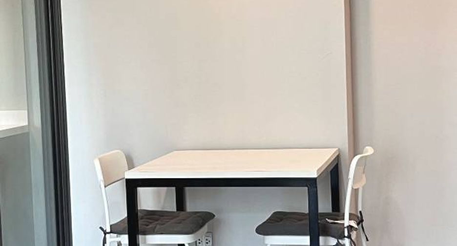 Condo en alquiler y en venta de 2 habitaciones en Huai Khwang, Bangkok
