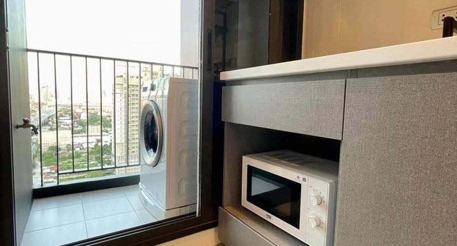 For sale 1 bed condo in Huai Khwang, Bangkok
