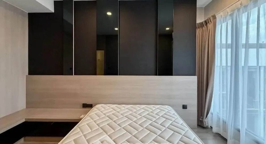 For sale 2 bedrooms condo in Bang Phlat, Bangkok