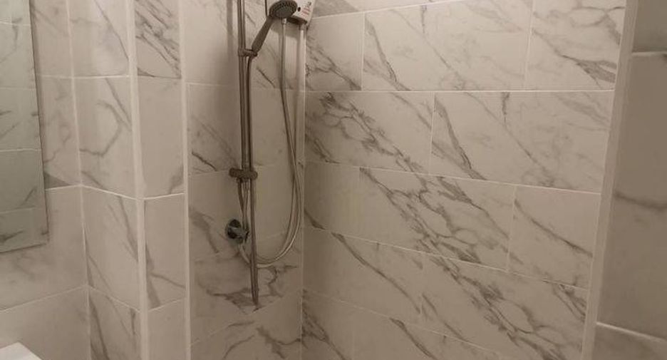 For sale 2 bedrooms condo in Bang Phlat, Bangkok