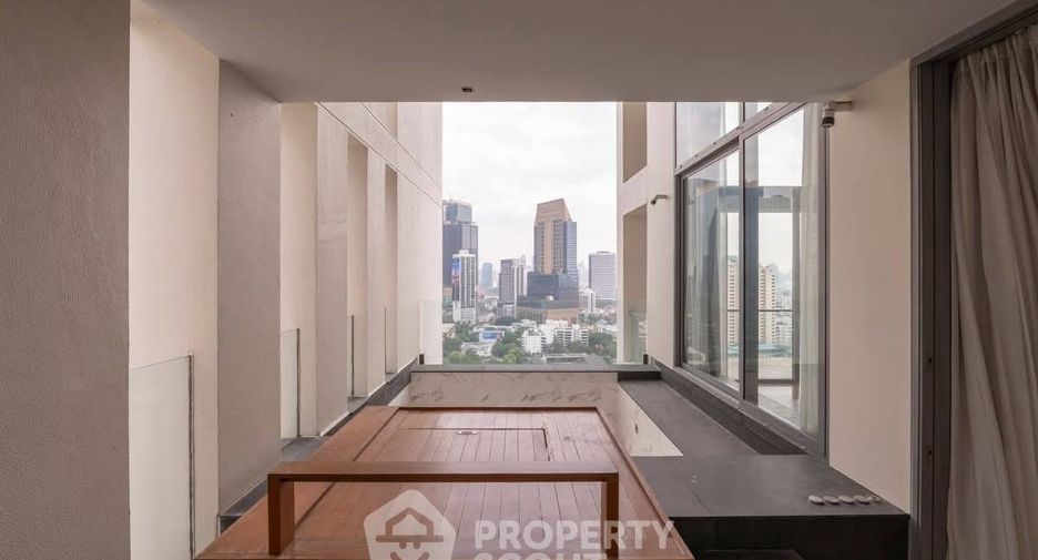 Condo en alquiler y en venta de 3 habitaciones en Sathon, Bangkok