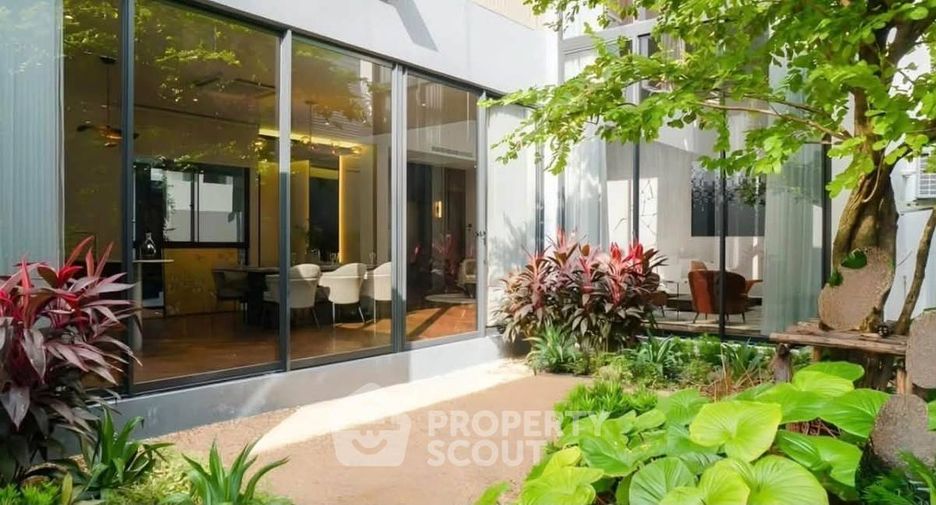 Haus zur Miete und zum Kauf mit 4 Zimmer in Bang Kapi, Bangkok