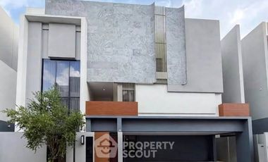 For rent and for sale 4 bedrooms house in Bang Kapi, Bangkok