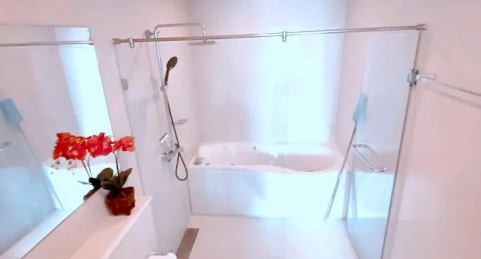 For sale and for rent 1 bed condo in Watthana, Bangkok
