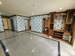 Wohnung zur Miete mit 2 Zimmer in Bang Rak, Bangkok