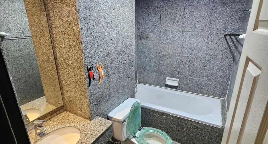 Wohnung zur Miete mit 2 Zimmer in Bang Rak, Bangkok