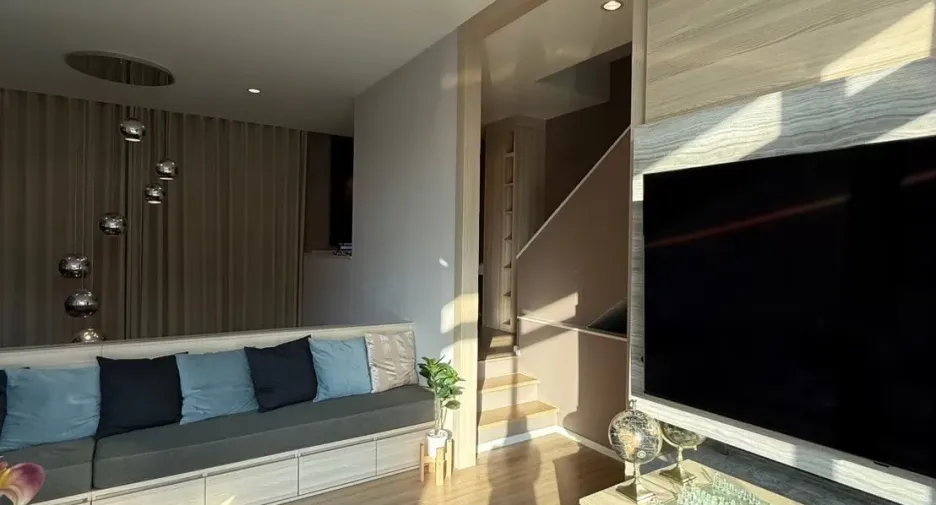 Haus zum Kauf und zur Miete mit 3 Zimmer in Saphan Sung, Bangkok