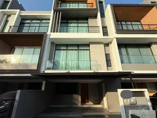 ขาย และ ให้เช่า 3 ห้องนอน บ้านเดี่ยว ใน สะพานสูง, กรุงเทพฯ