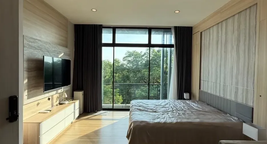 Haus zum Kauf und zur Miete mit 3 Zimmer in Saphan Sung, Bangkok