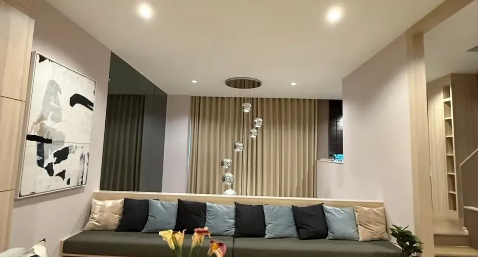 Haus zum Kauf und zur Miete mit 3 Zimmer in Saphan Sung, Bangkok