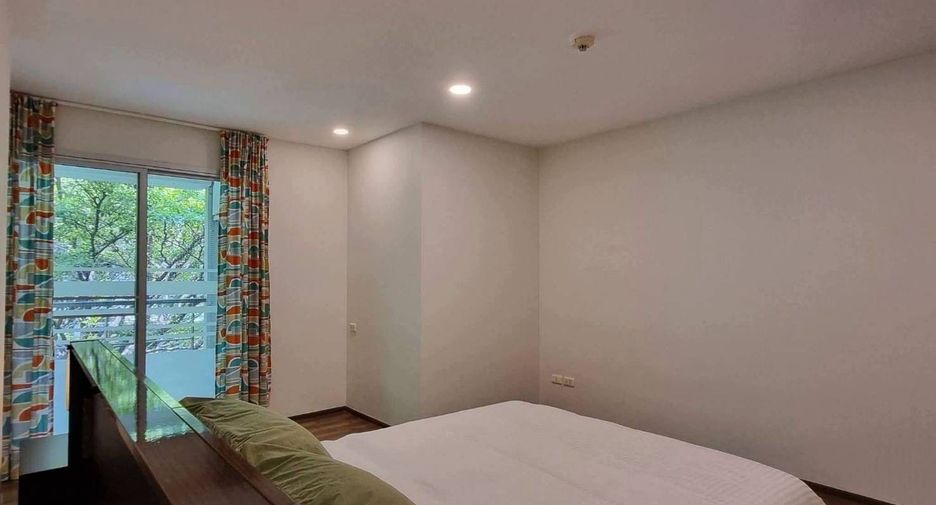 Wohnung zur Miete mit 2 Zimmer in Phra Khanong, Bangkok