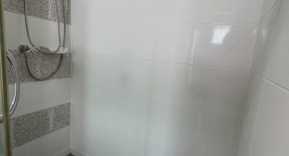 Wohnung zum Kauf und zur Miete mit 1 Zimmer in Phra Khanong, Bangkok