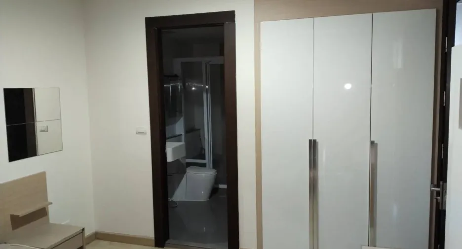 For rent 1 bed condo in Huai Khwang, Bangkok
