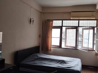 出租 3 卧室 独立屋 在 Yan Nawa, 曼谷