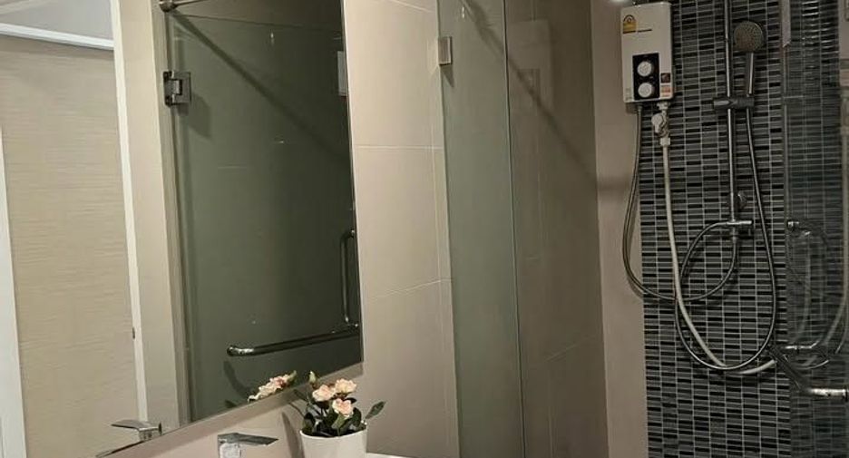 Condo en alquiler de 1 habitaciones en Bang Na, Bangkok