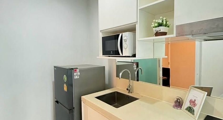 Condo en alquiler de 1 habitaciones en Bang Na, Bangkok