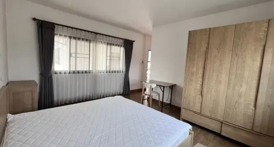 For rent 3 bedrooms house in Mueang Chiang Mai, Chiang Mai