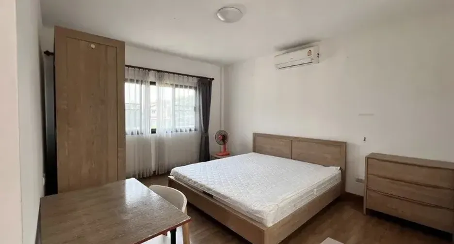 For rent 3 bedrooms house in Mueang Chiang Mai, Chiang Mai