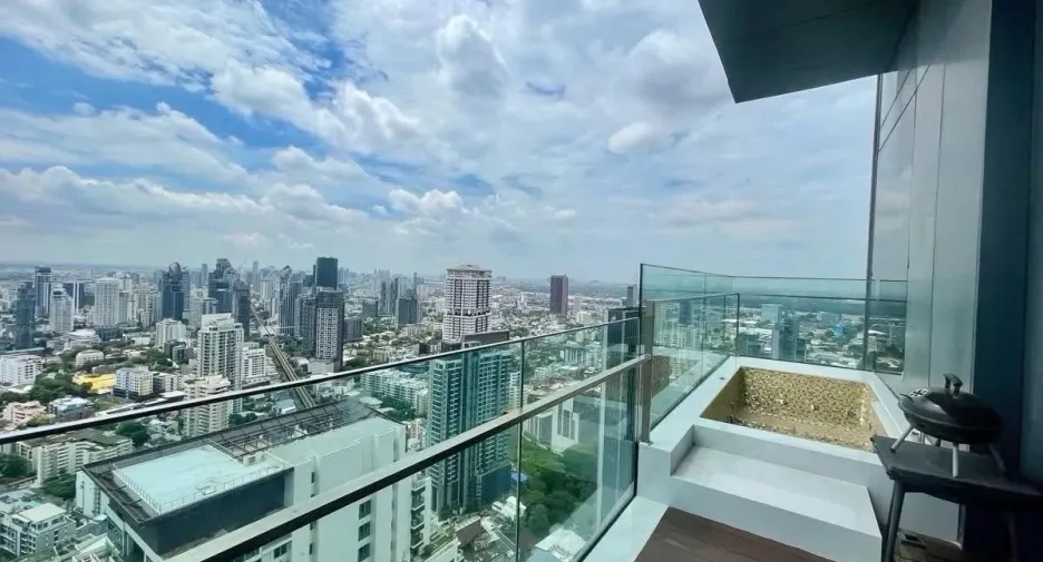 À louer 2 chambres condo à Khlong Toei, Bangkok