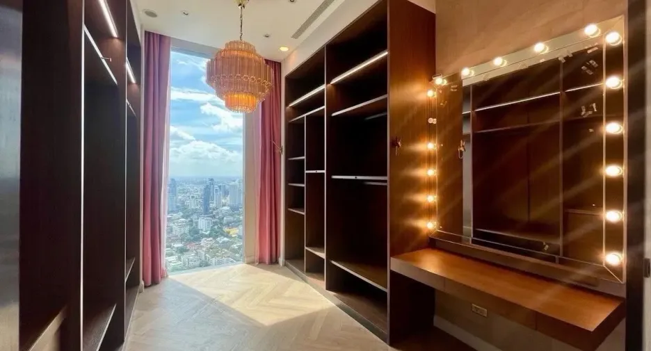 À louer 2 chambres condo à Khlong Toei, Bangkok