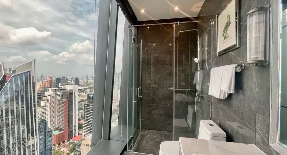 À louer 2 chambres condo à Khlong Toei, Bangkok
