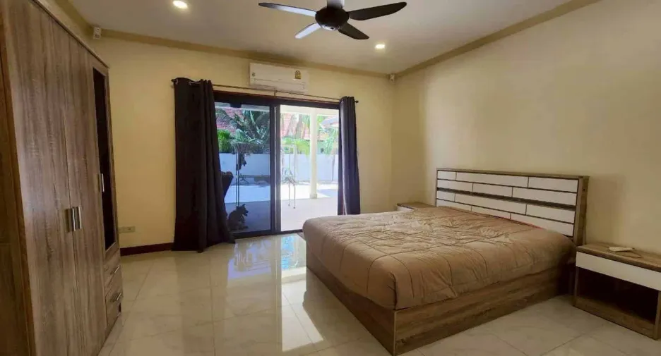 For sale 4 bedrooms villa in Hua Hin, Prachuap Khiri Khan