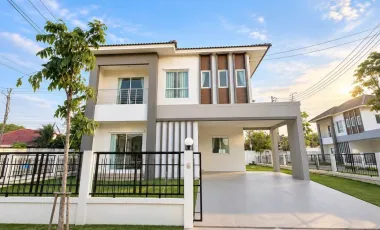 À louer 4 chambres maison à Bang Lamung, Chonburi