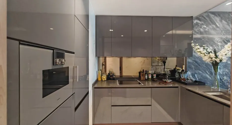 For rent 2 bedrooms condo in Khlong Toei, Bangkok