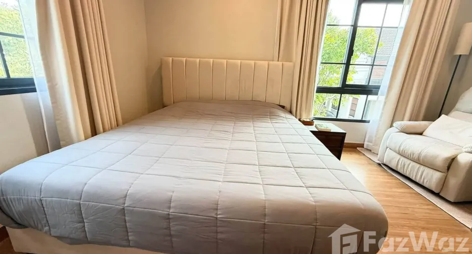 Haus zur Miete mit 4 Zimmer in Bang Phli, Samut Prakan